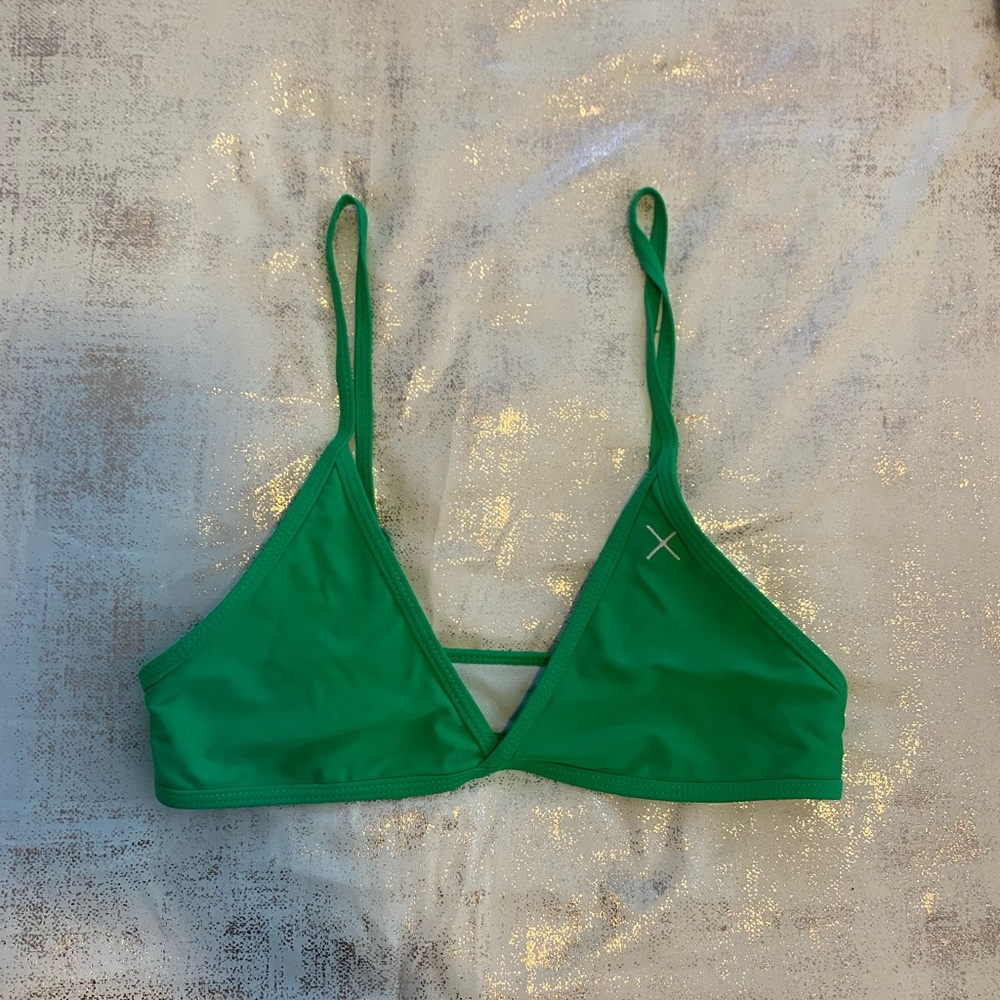 Boutine LA bikini top💚🍀🌴